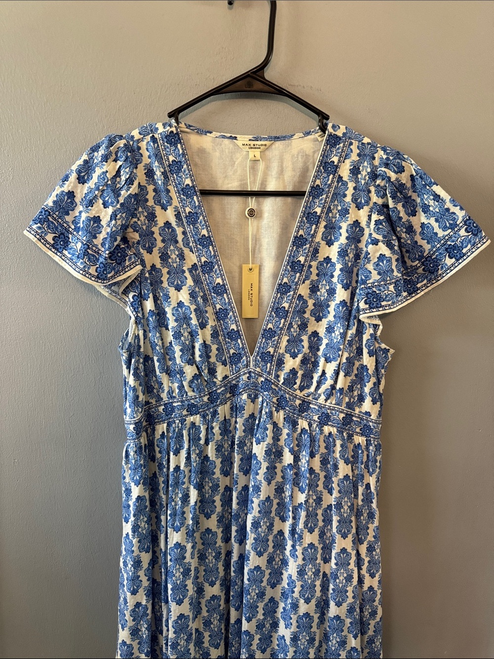 Max Studio Blue and White Floral V-Neck Maxi Dress with Flutter Sleeves - Picture 2 of 6